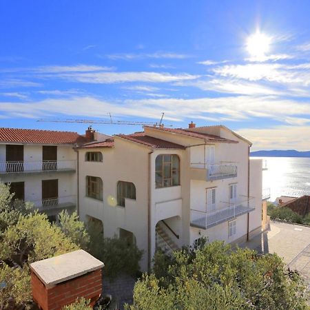 Apartments with a parking space Brela, Makarska - 18495 Exteriör bild