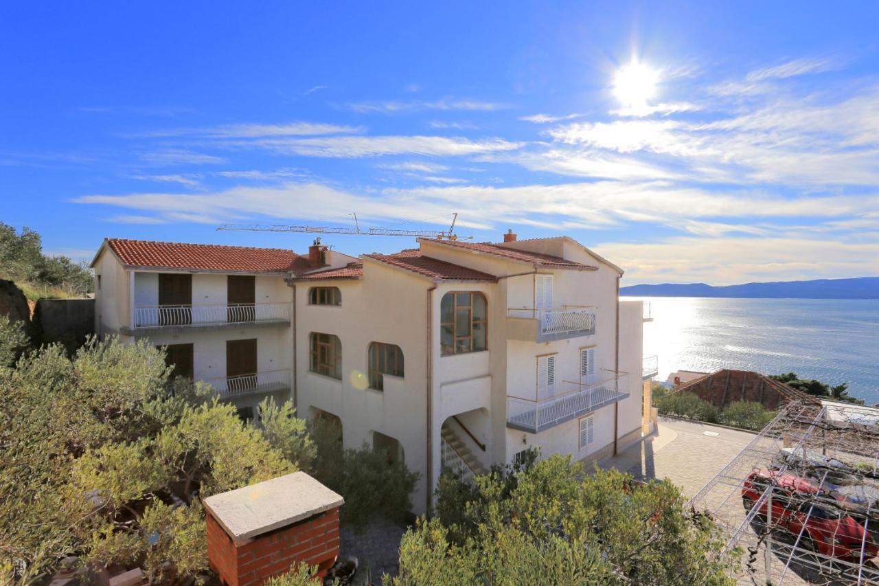Apartments with a parking space Brela, Makarska - 18495 Exteriör bild