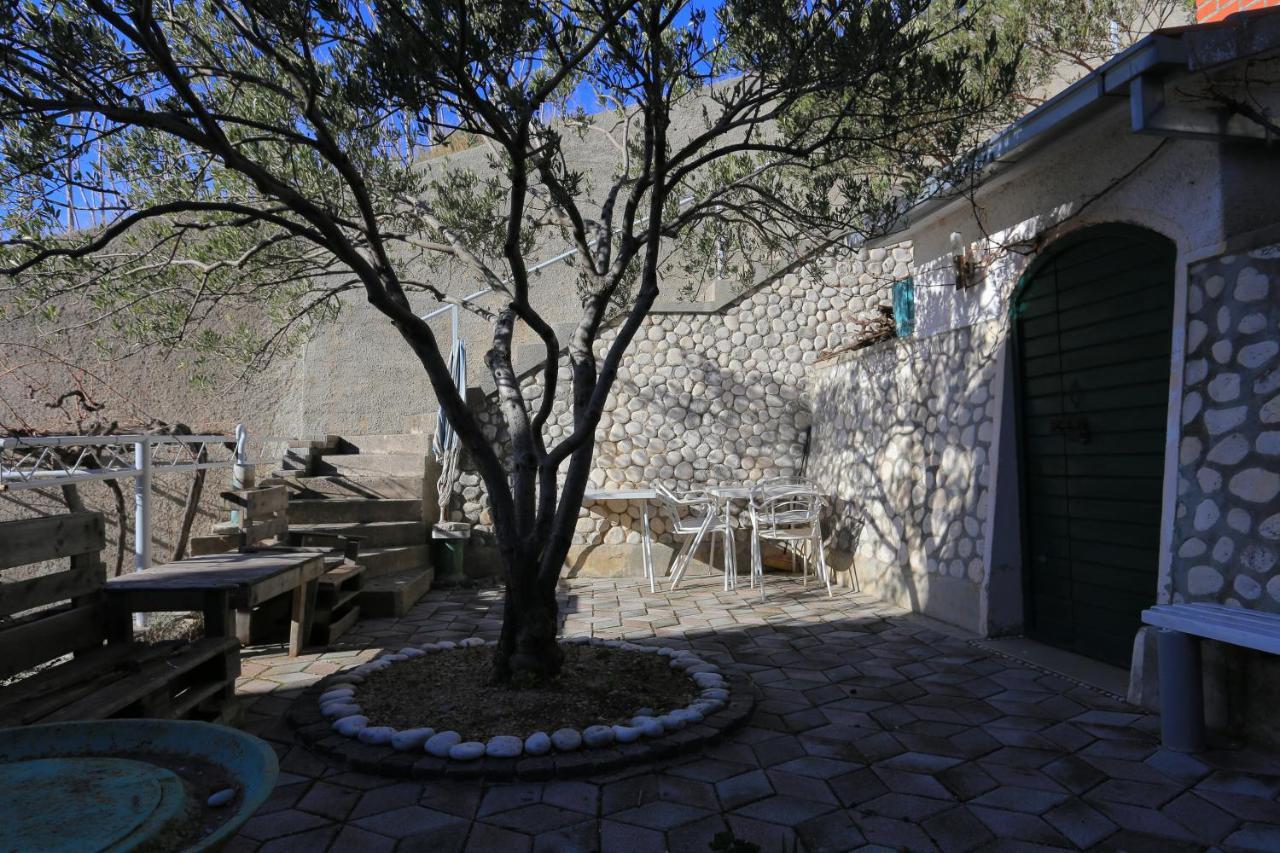 Apartments with a parking space Brela, Makarska - 18495 Exteriör bild
