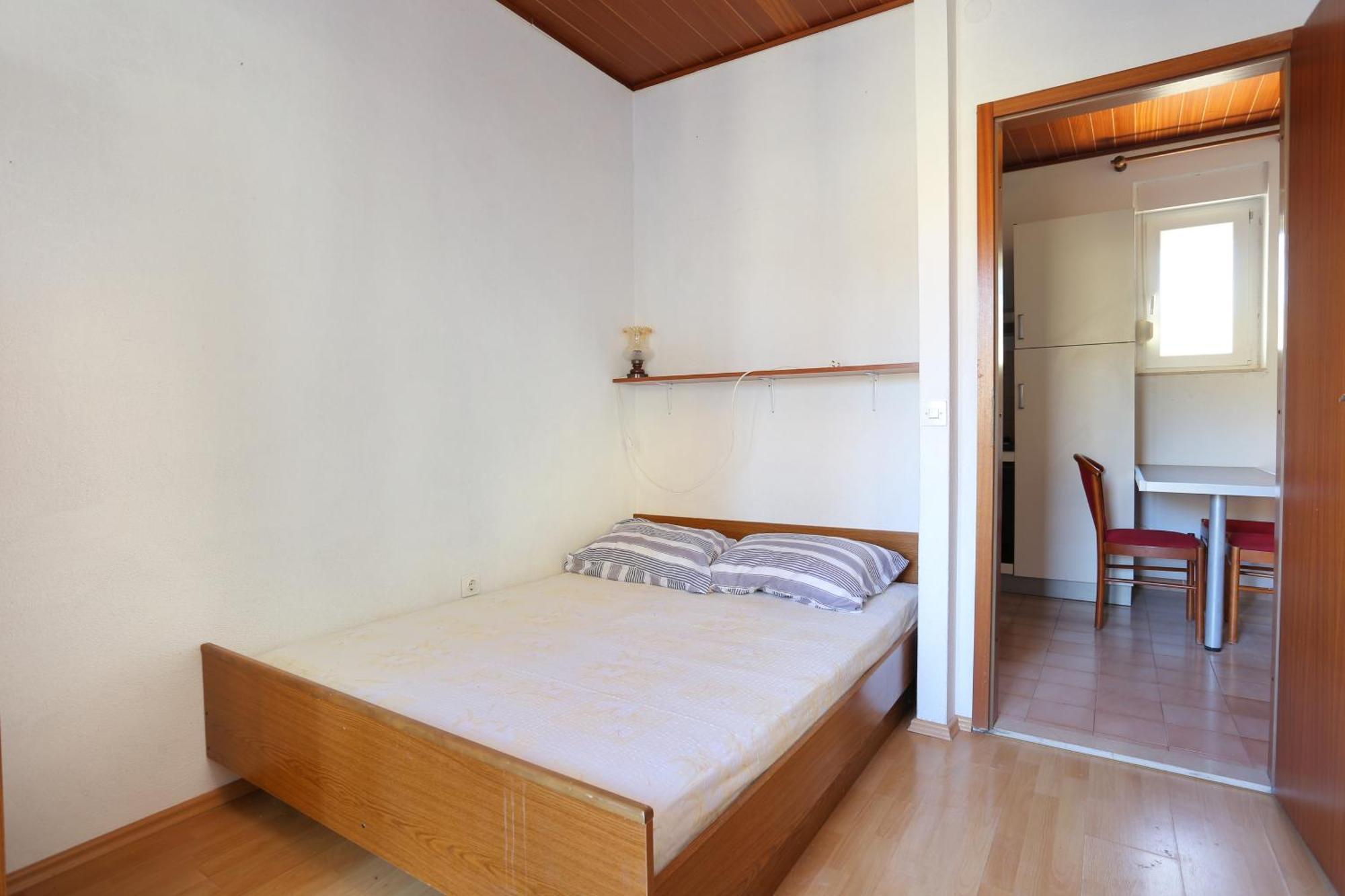 Apartments with a parking space Brela, Makarska - 18495 Rum bild